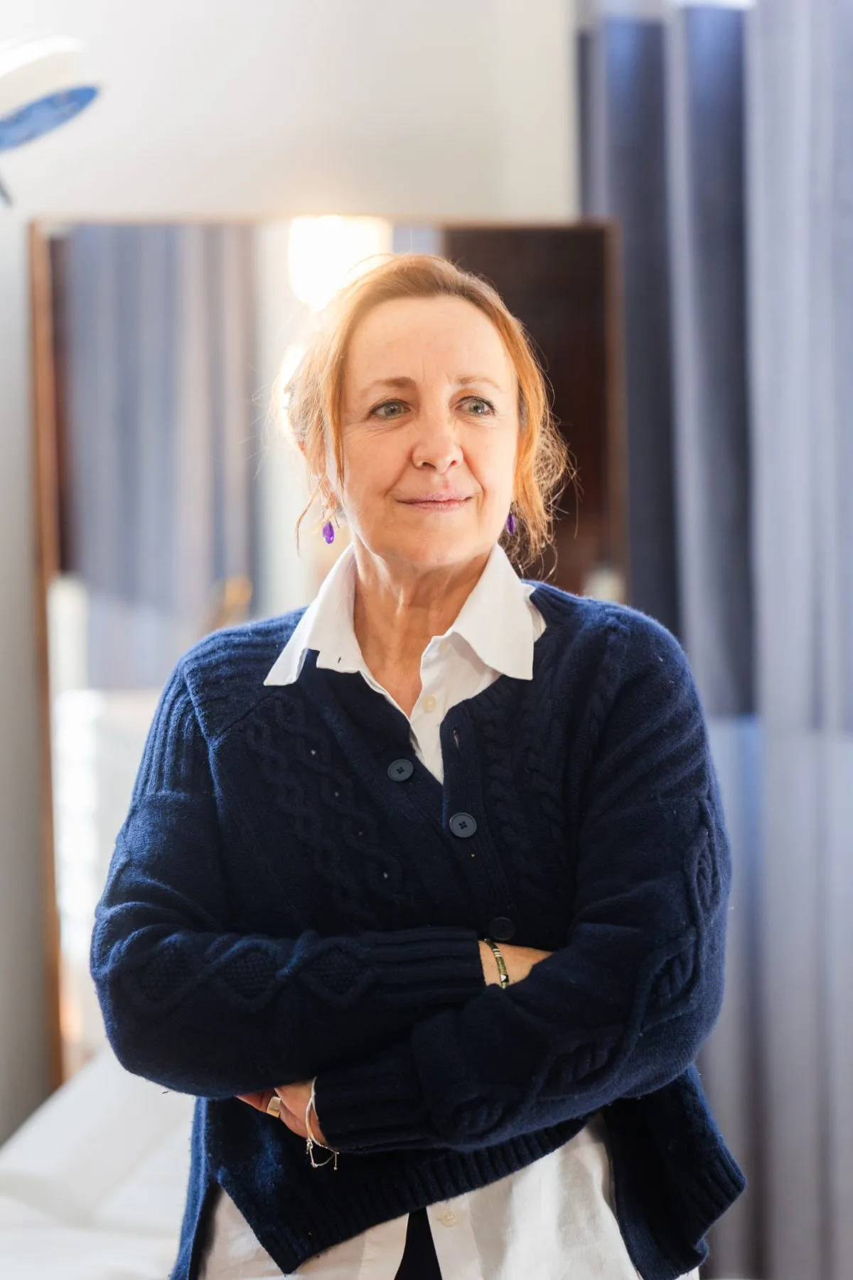 Portrait professionnel d’un membre de l’équipe dans le cabinet esthétique