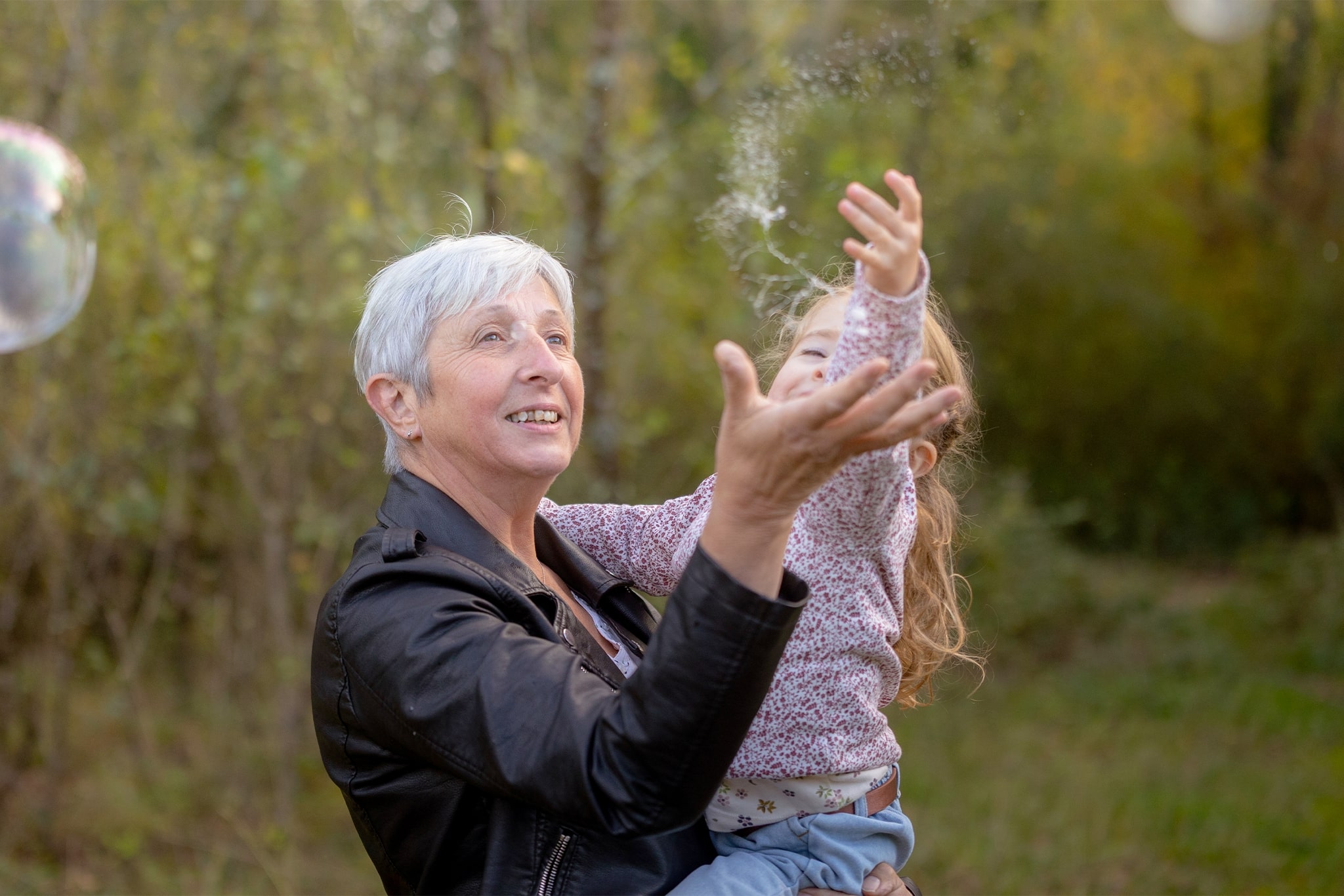 Portrait famille extérieur Pau - Photo naturelle