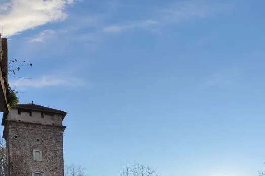 La Tour - logements insolites - Domaine de Lucain Lieu de réception