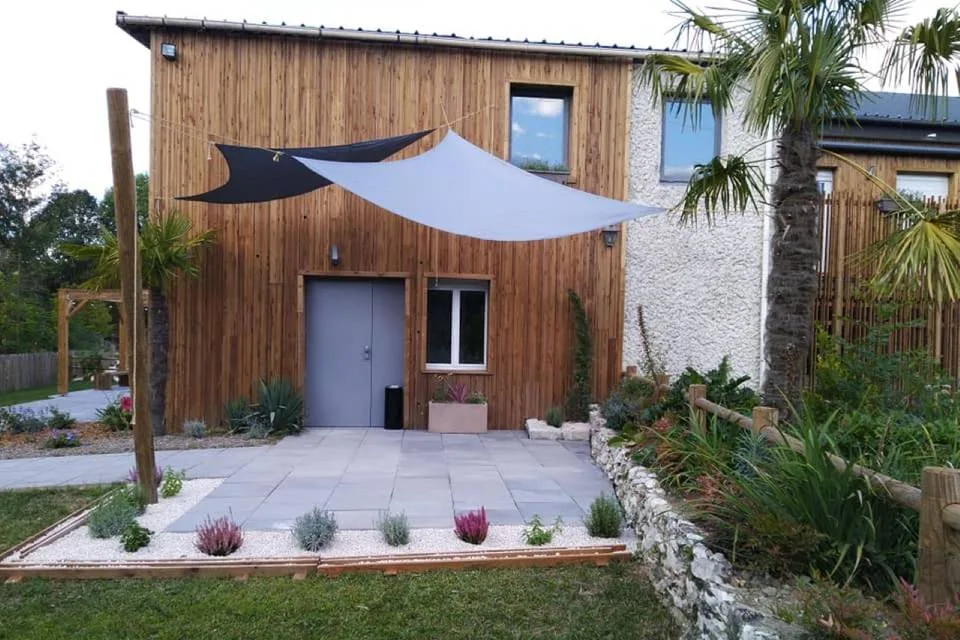 Façade sud - Domaine Le Vieux Moulin Lieu de réception