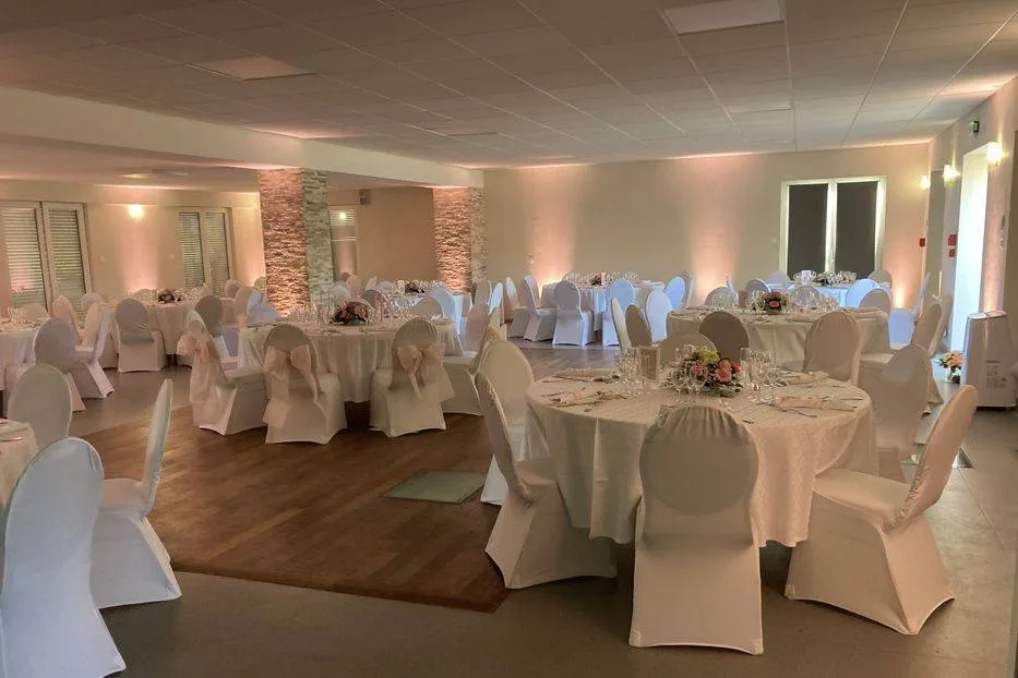 Salle de réception - Domaine Le Vieux Moulin Lieu de réception