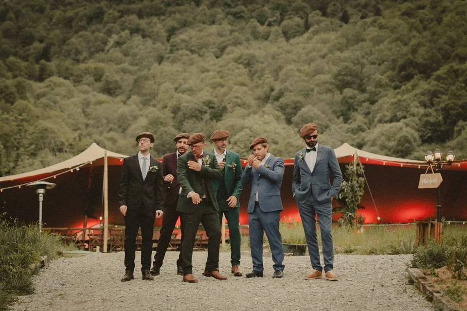 Le marié et ses témoins - Le Val Eveillé Lieu de réception