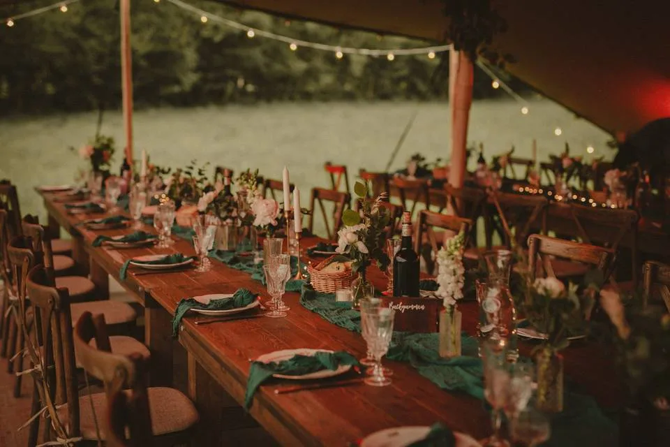 Table mariage - Le Val Eveillé Lieu de réception